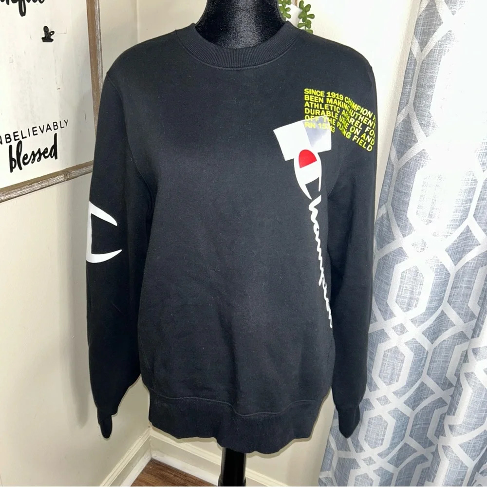 Champion super fleece crew neck sweatshirt
